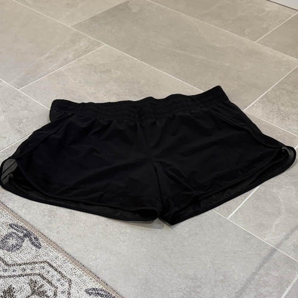 Athleta Mesh Racer 4” Black Athletic Shorts